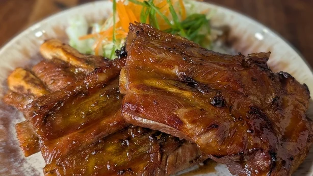 Côtes levées en sauce 