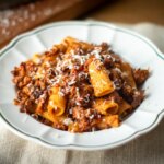 Cuisinez comme un chef : riche bolognaise aux rigatoni