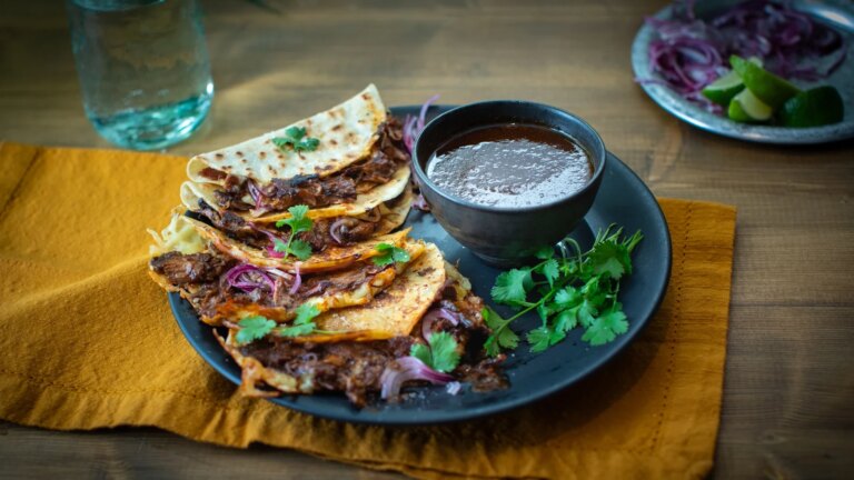 Tacos birria au jarret d&rsquo;agneau de Mark Moriarty