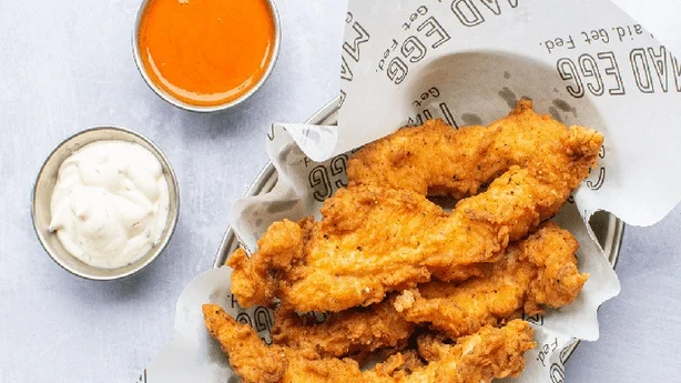 filets de poulet et trempettes