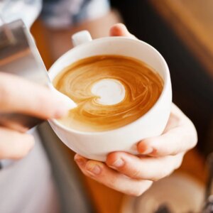 Comment préparer un café parfait, à la maison ou en déplacement