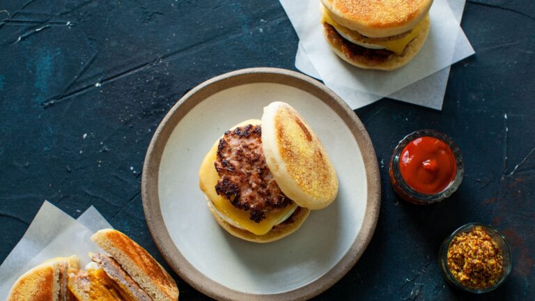 10 délicieux petits-déjeuners à cuisiner par lots pour les périodes chargées