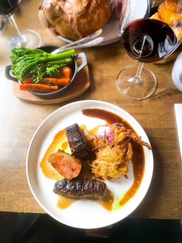 Un dîner à Noble, Holywood