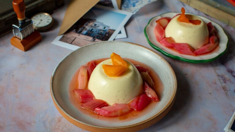 Cuisine italienne de Donal : Panna Cotta à la rhubarbe et à l&rsquo;orange