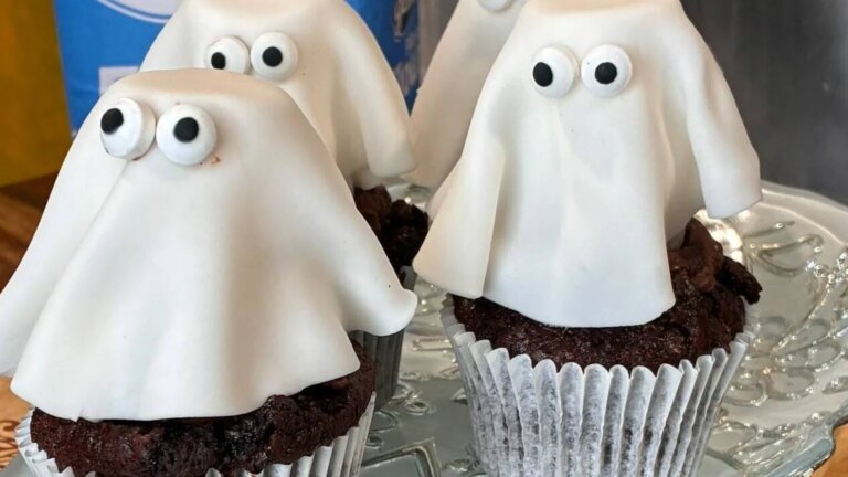 Les cupcakes fantômes au chocolat de Shane Smith